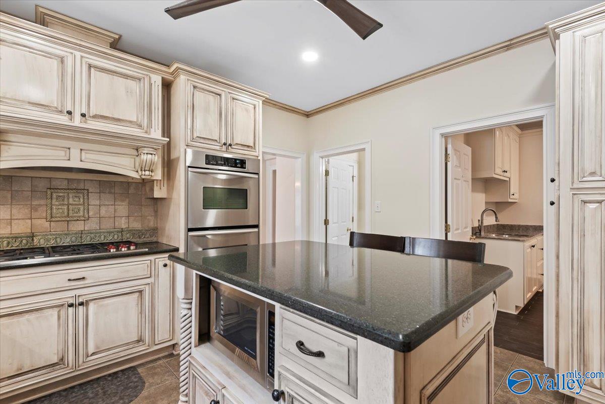 900 Springdale Road SW