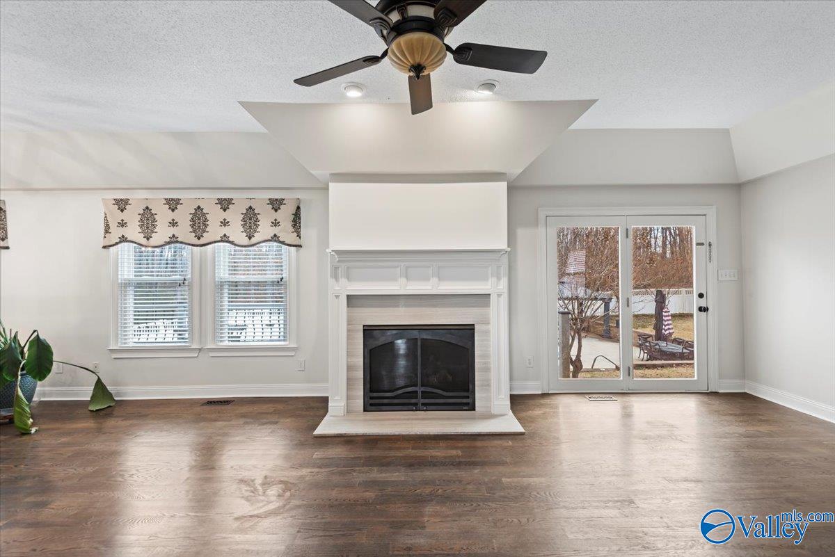 900 Springdale Road SW