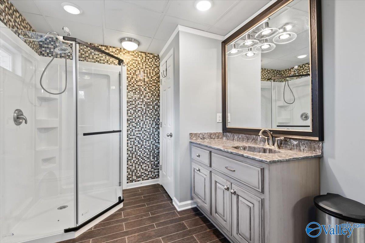 900 Springdale Road SW