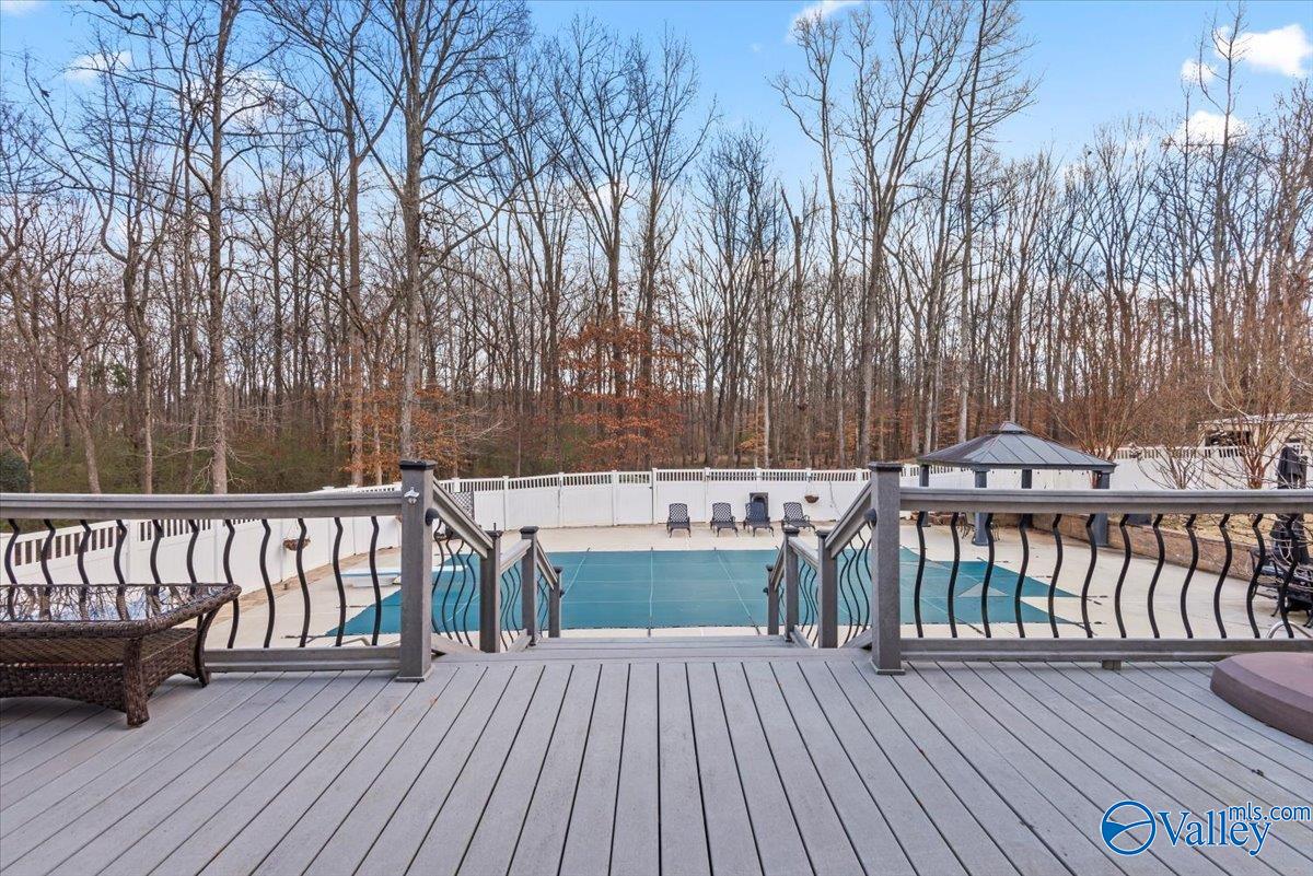 900 Springdale Road SW