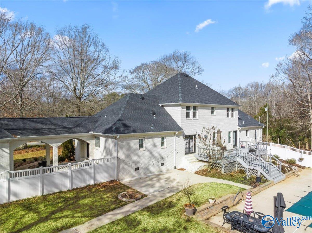 900 Springdale Road SW