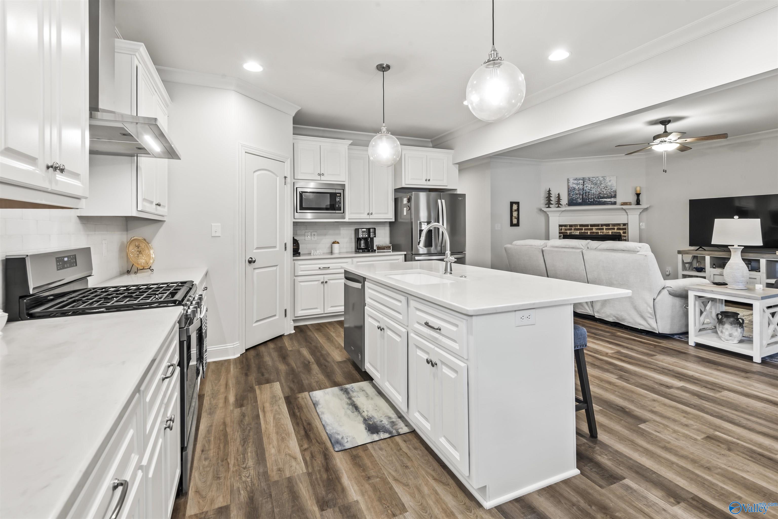 2393 Cherokee Ridge Drive