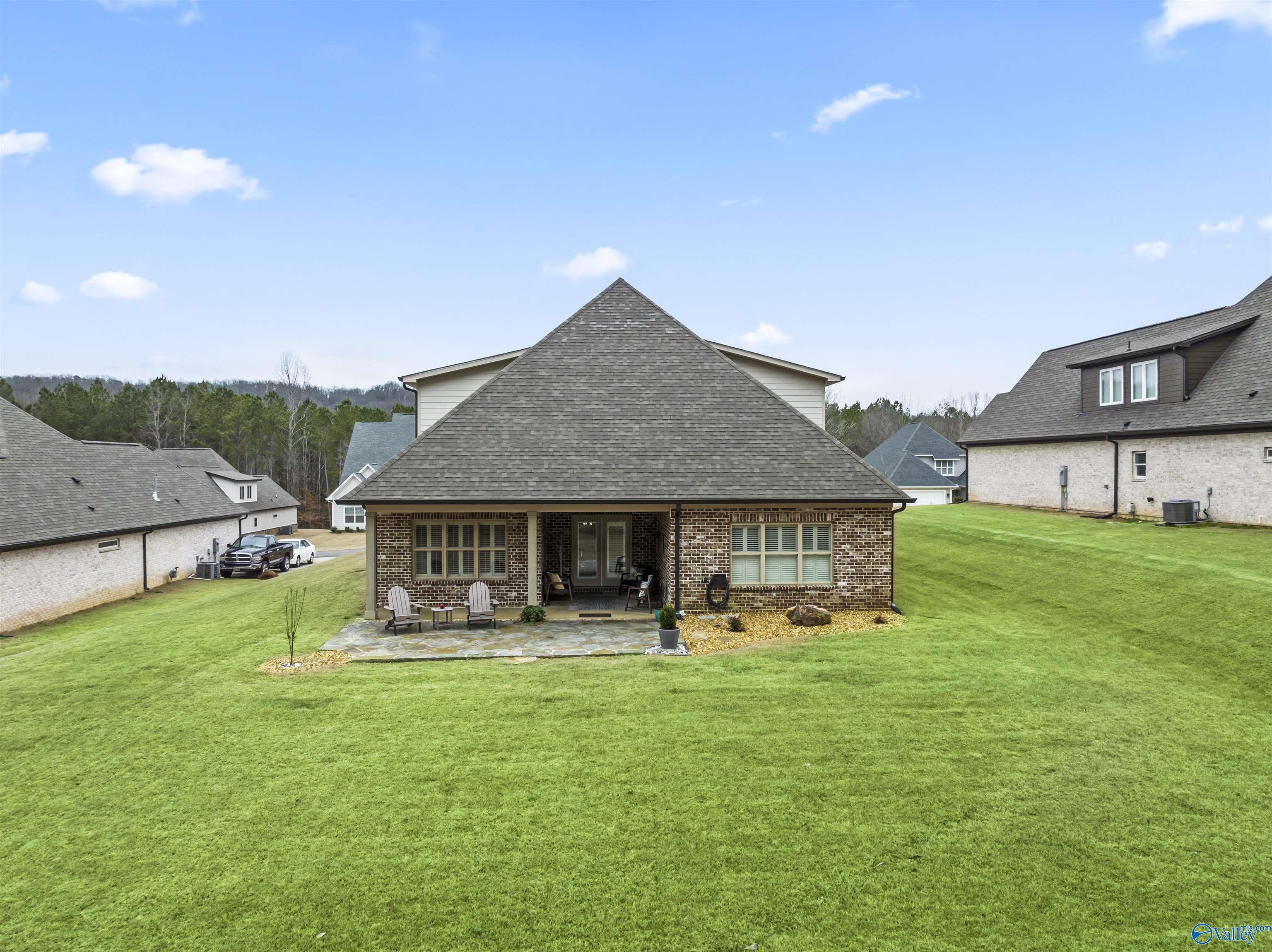 2393 Cherokee Ridge Drive