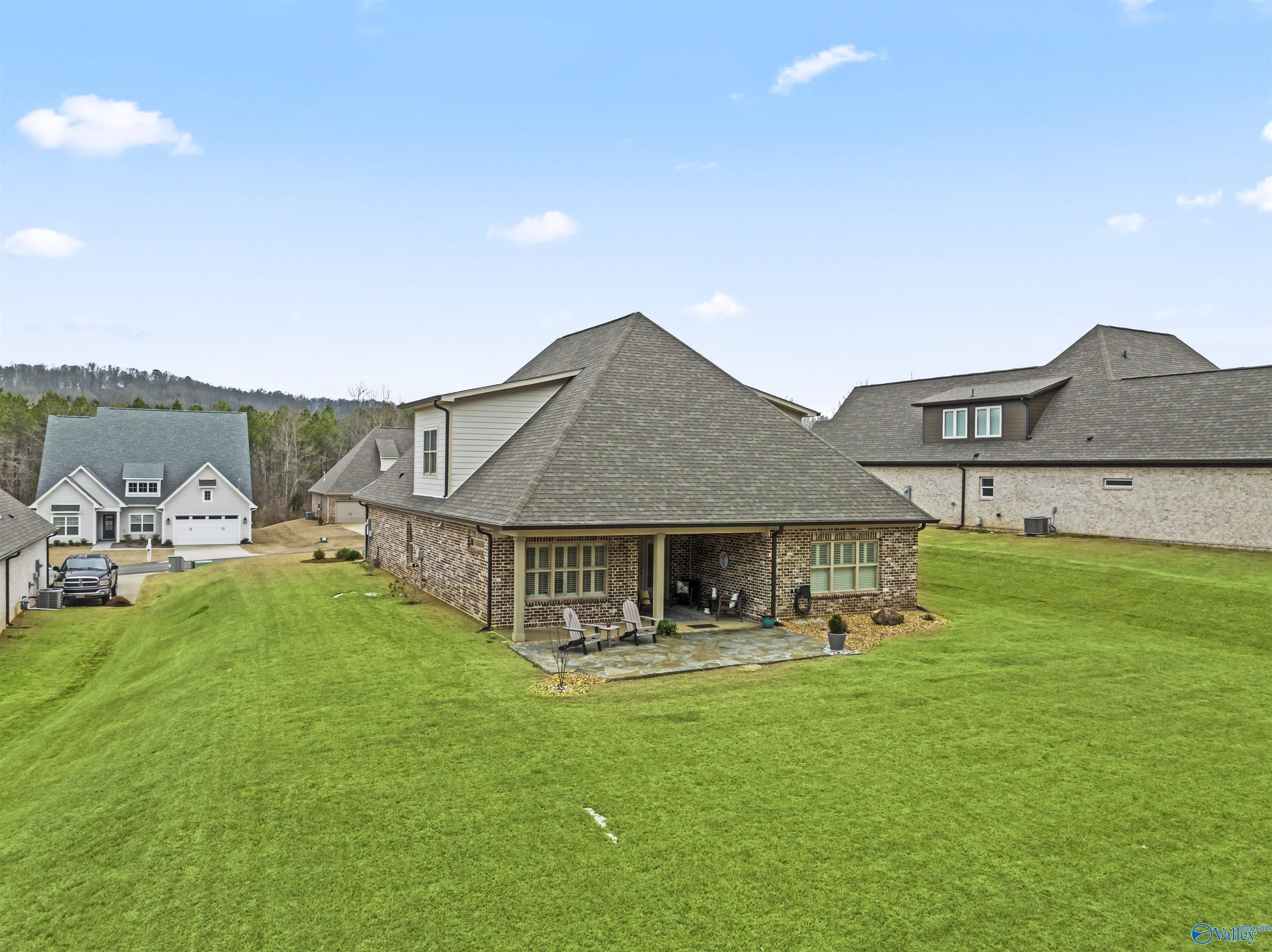 2393 Cherokee Ridge Drive