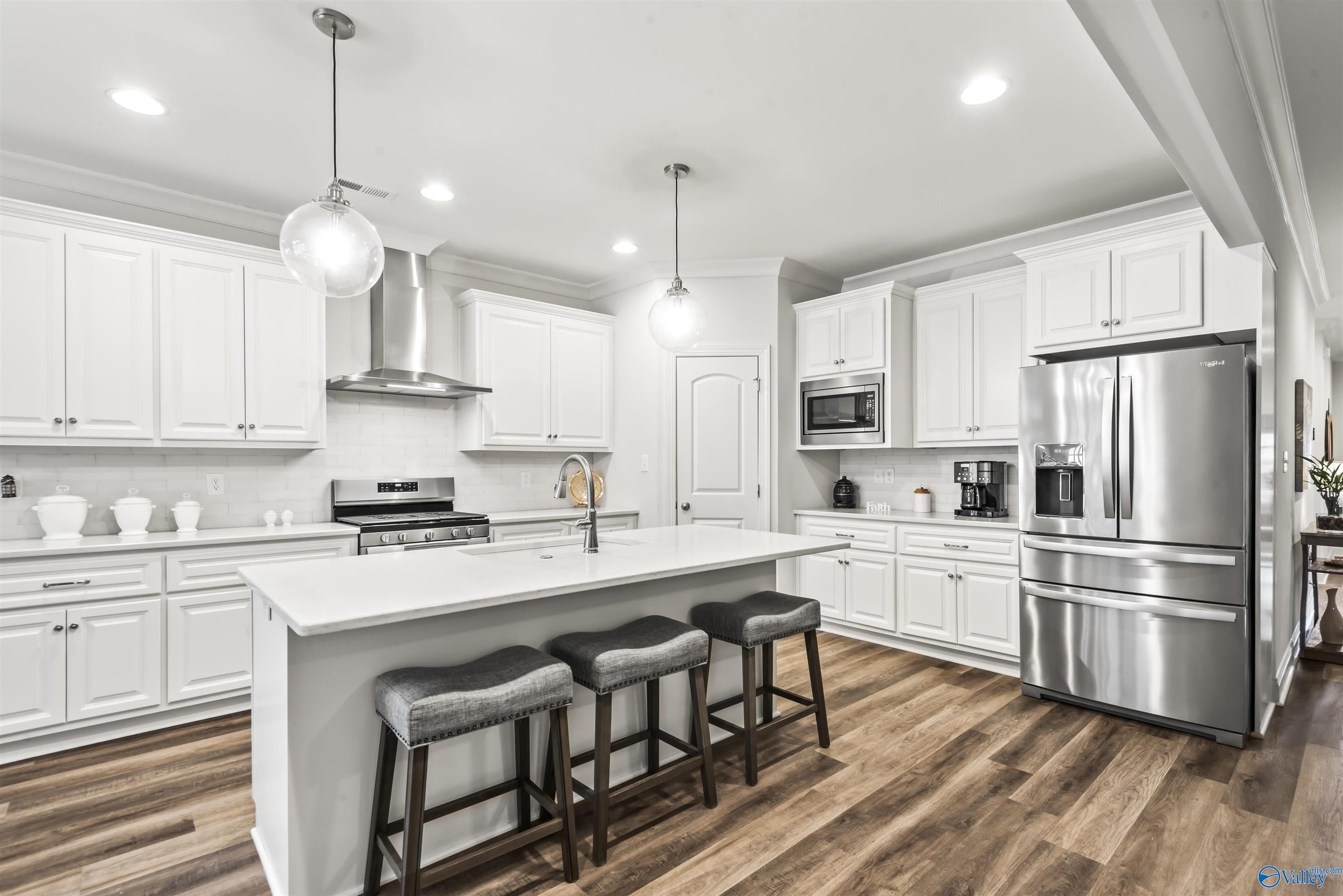 2393 Cherokee Ridge Drive