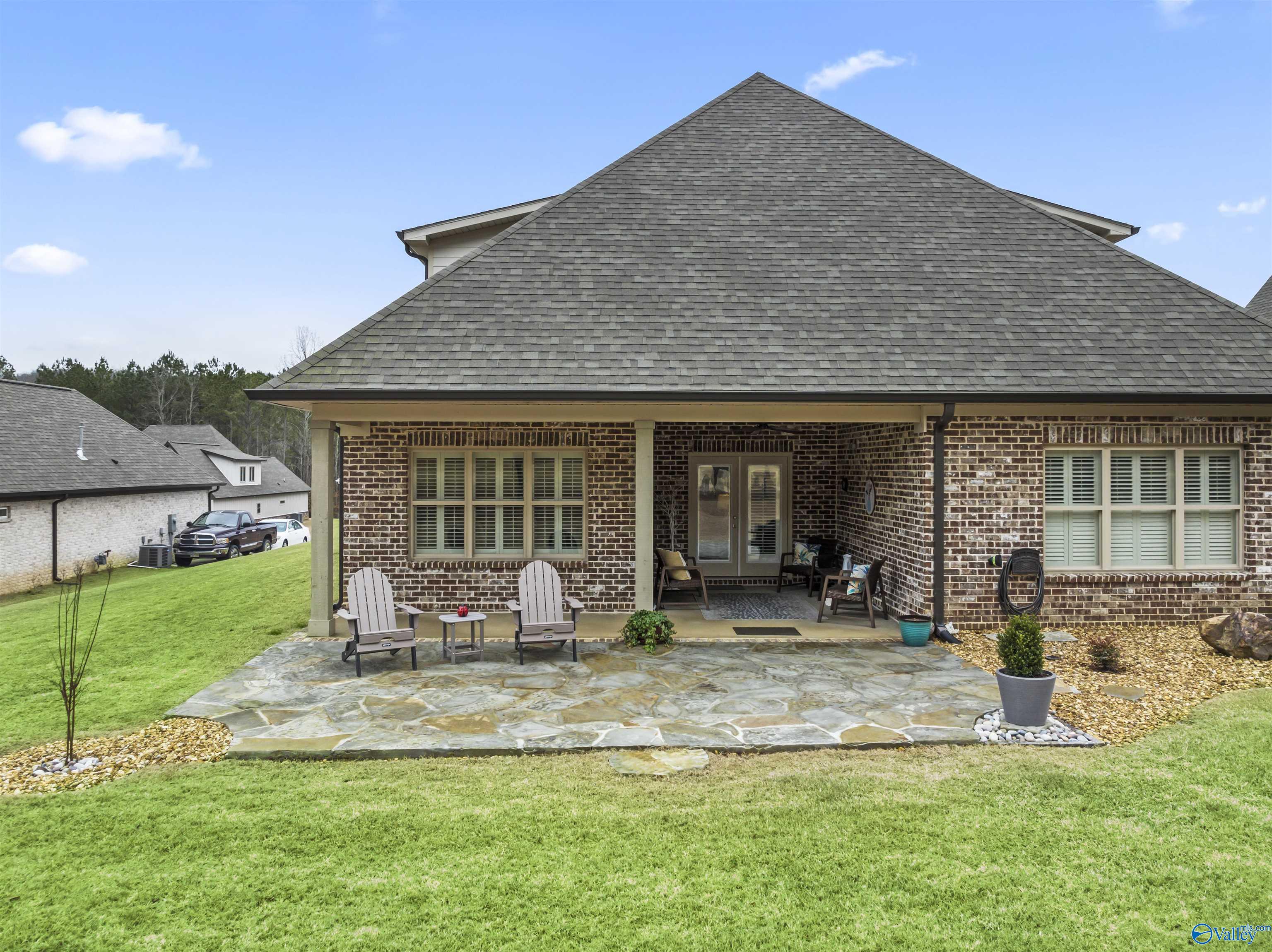 2393 Cherokee Ridge Drive