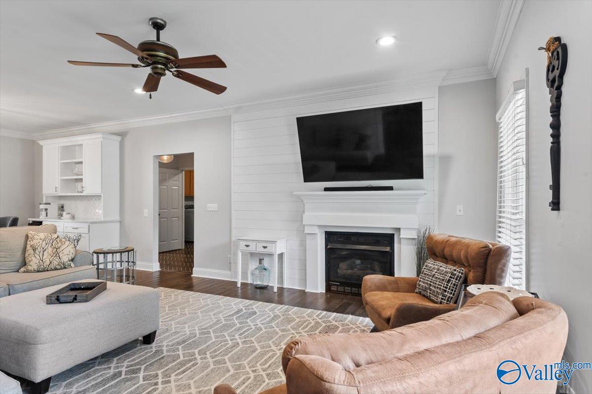 1958 Autumn Creek Drive NE