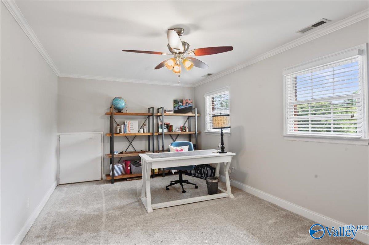 1958 Autumn Creek Drive NE