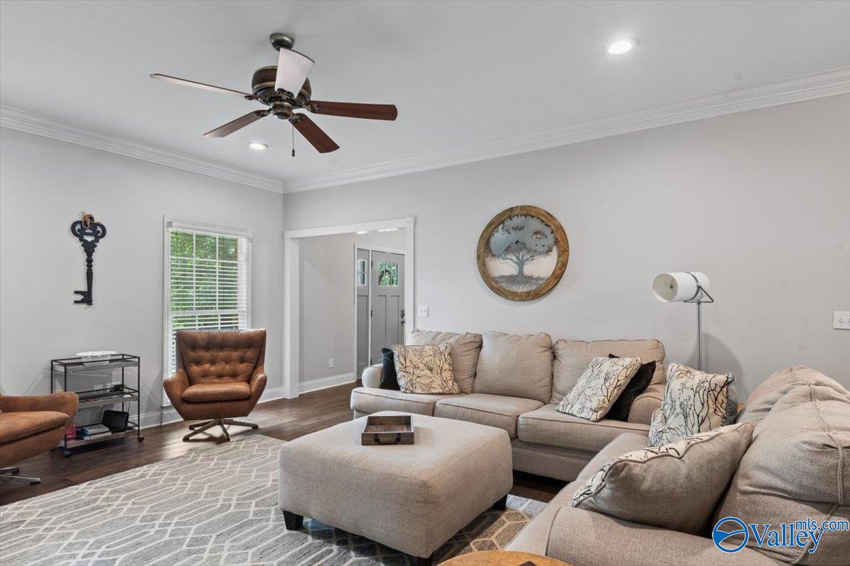 1958 Autumn Creek Drive NE