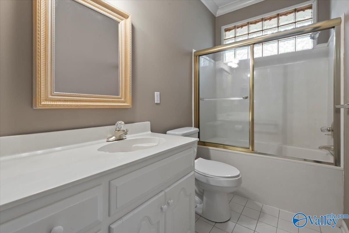 1559 Lakeview Drive NW