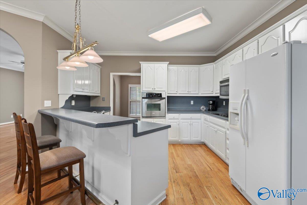 1559 Lakeview Drive NW