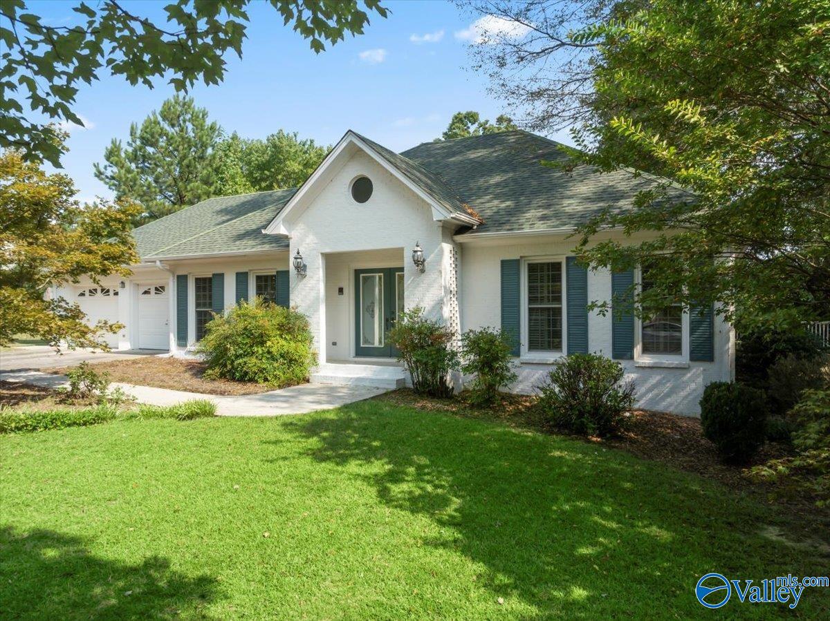 1559 Lakeview Drive NW