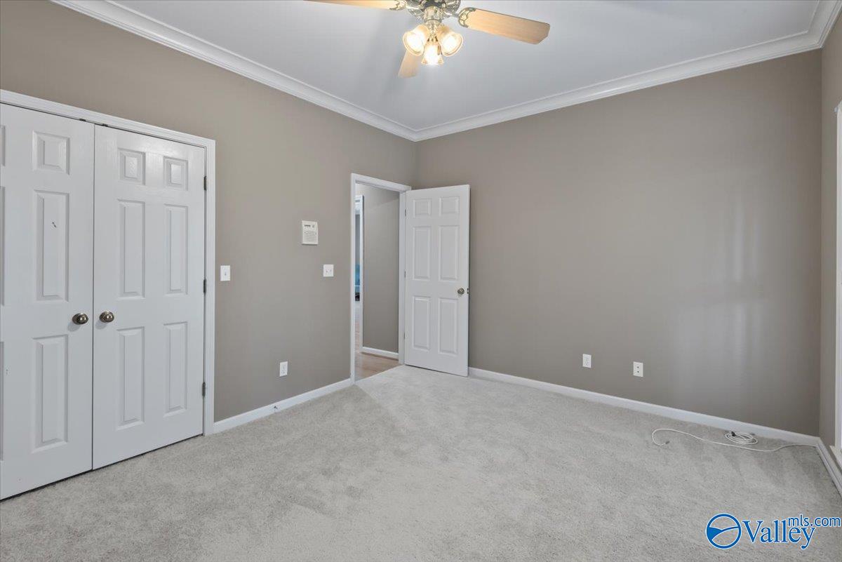 1559 Lakeview Drive NW