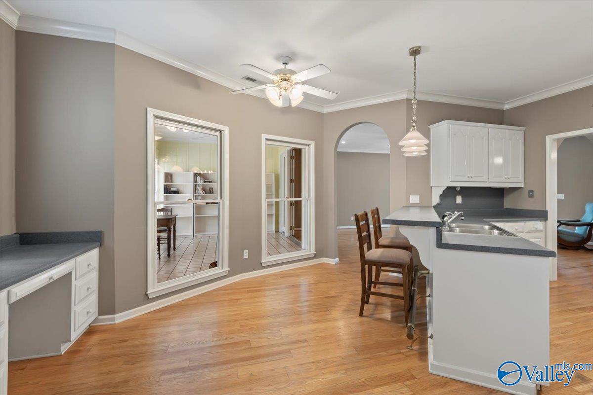 1559 Lakeview Drive NW