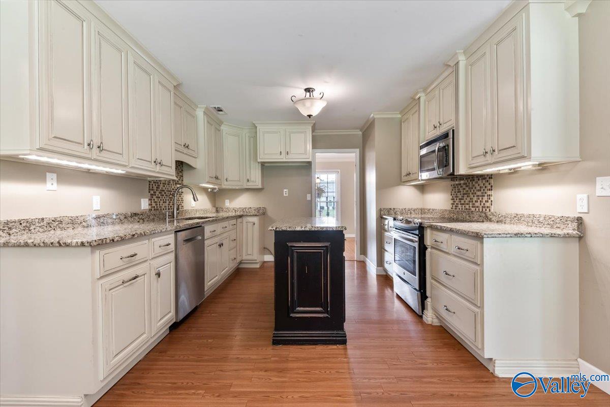 4604 Tomahawk Trail SE