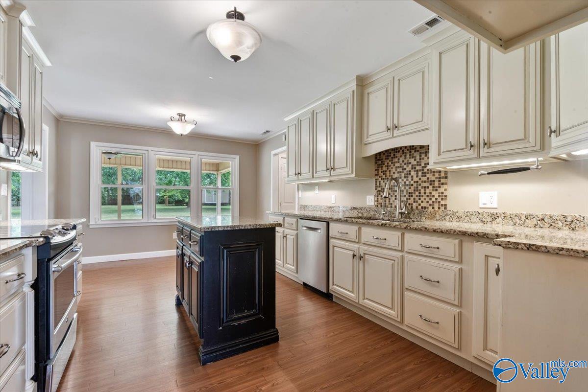 4604 Tomahawk Trail SE