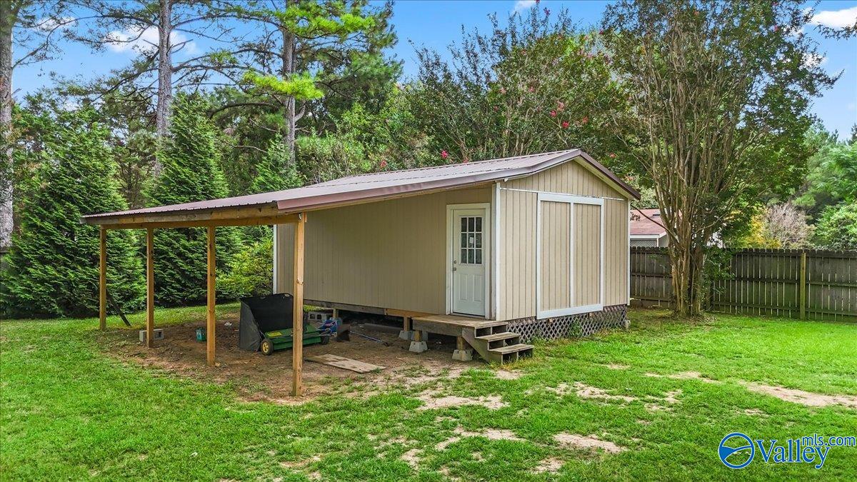 4604 Tomahawk Trail SE