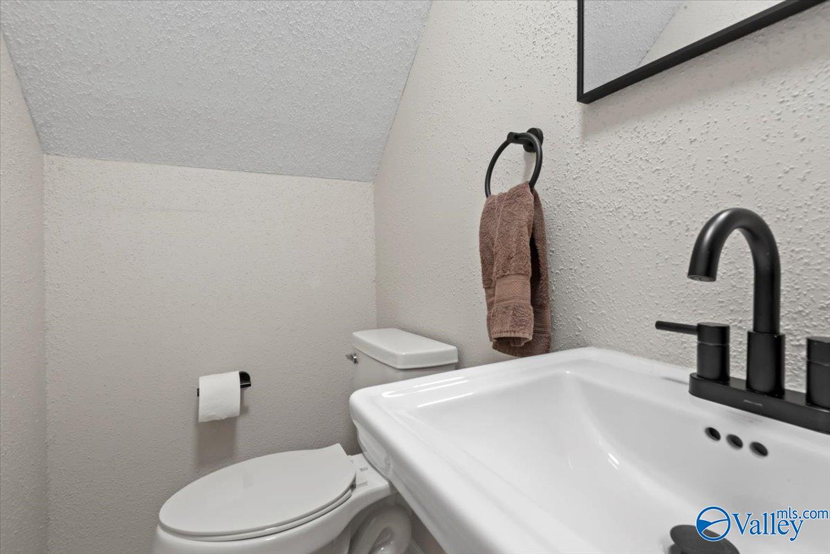 390 Forest Chapel Road