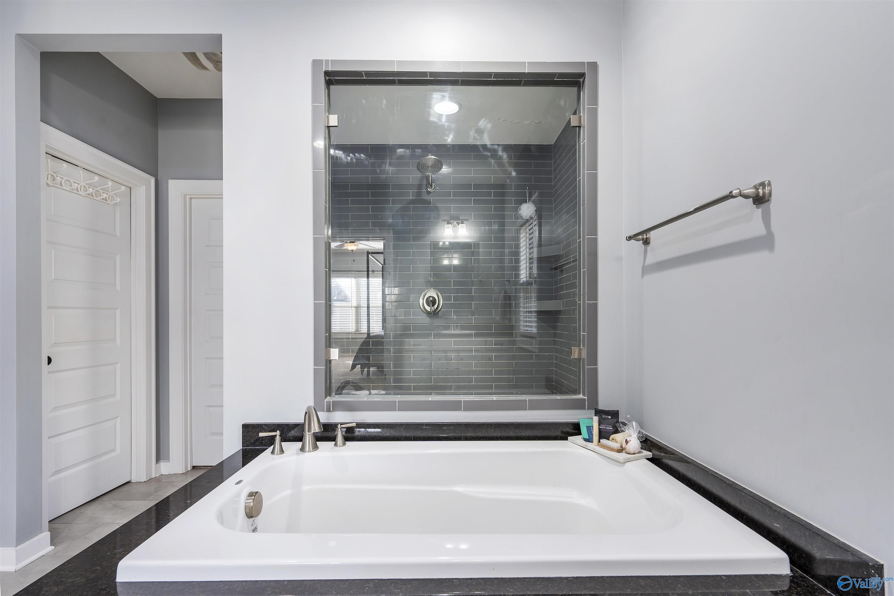 121 Walking Trail Way