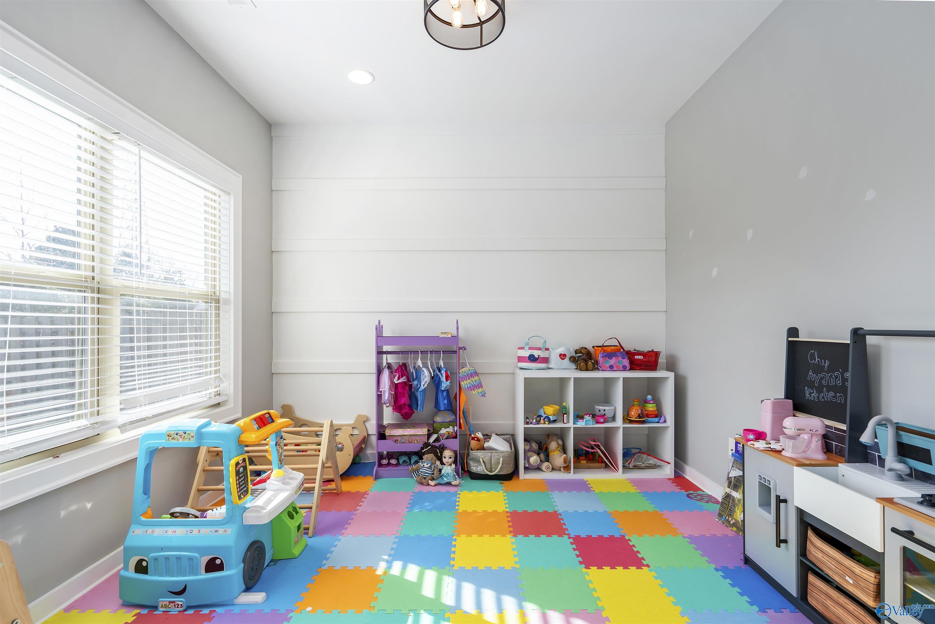 121 Walking Trail Way