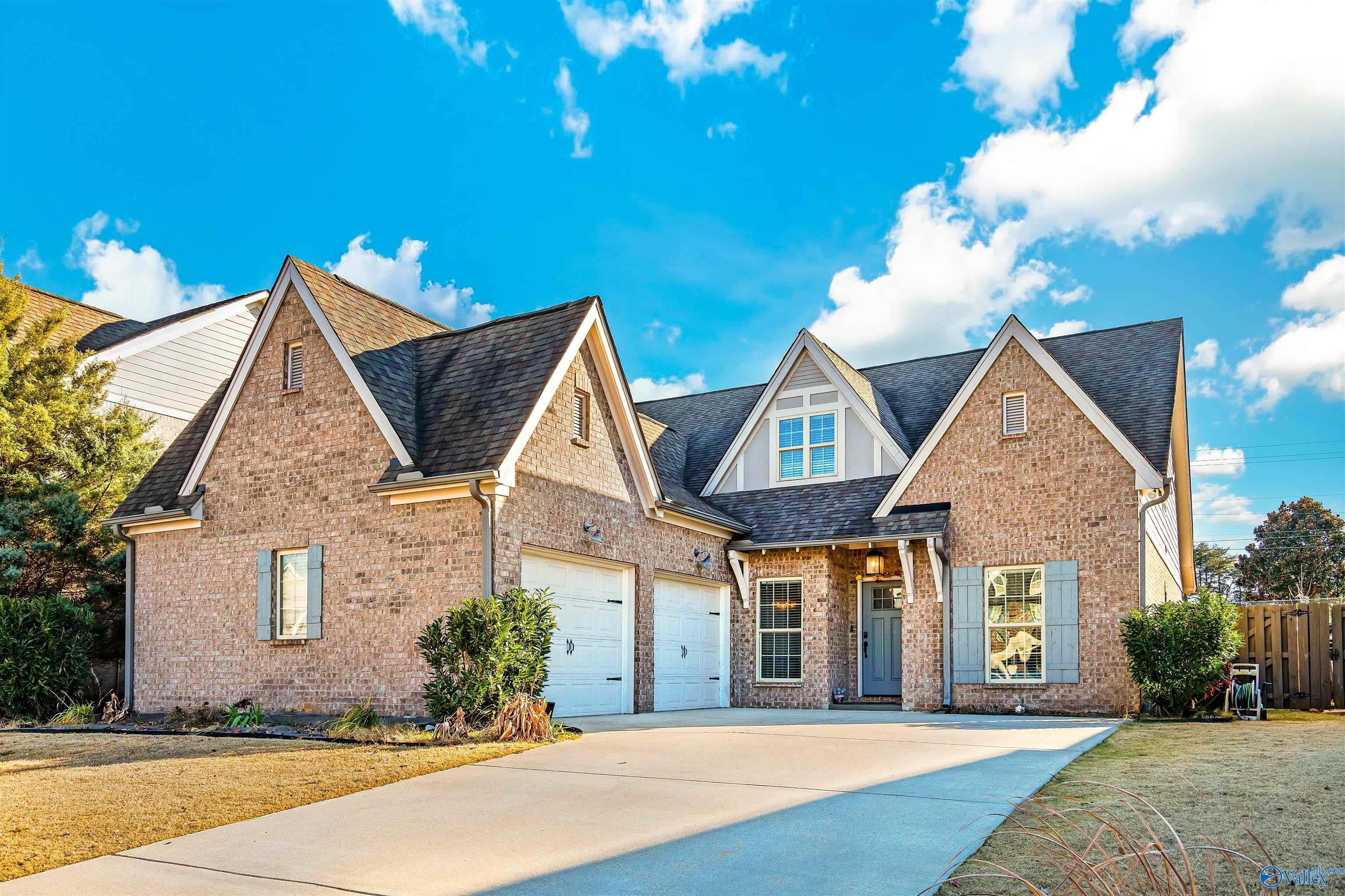 121 Walking Trail Way