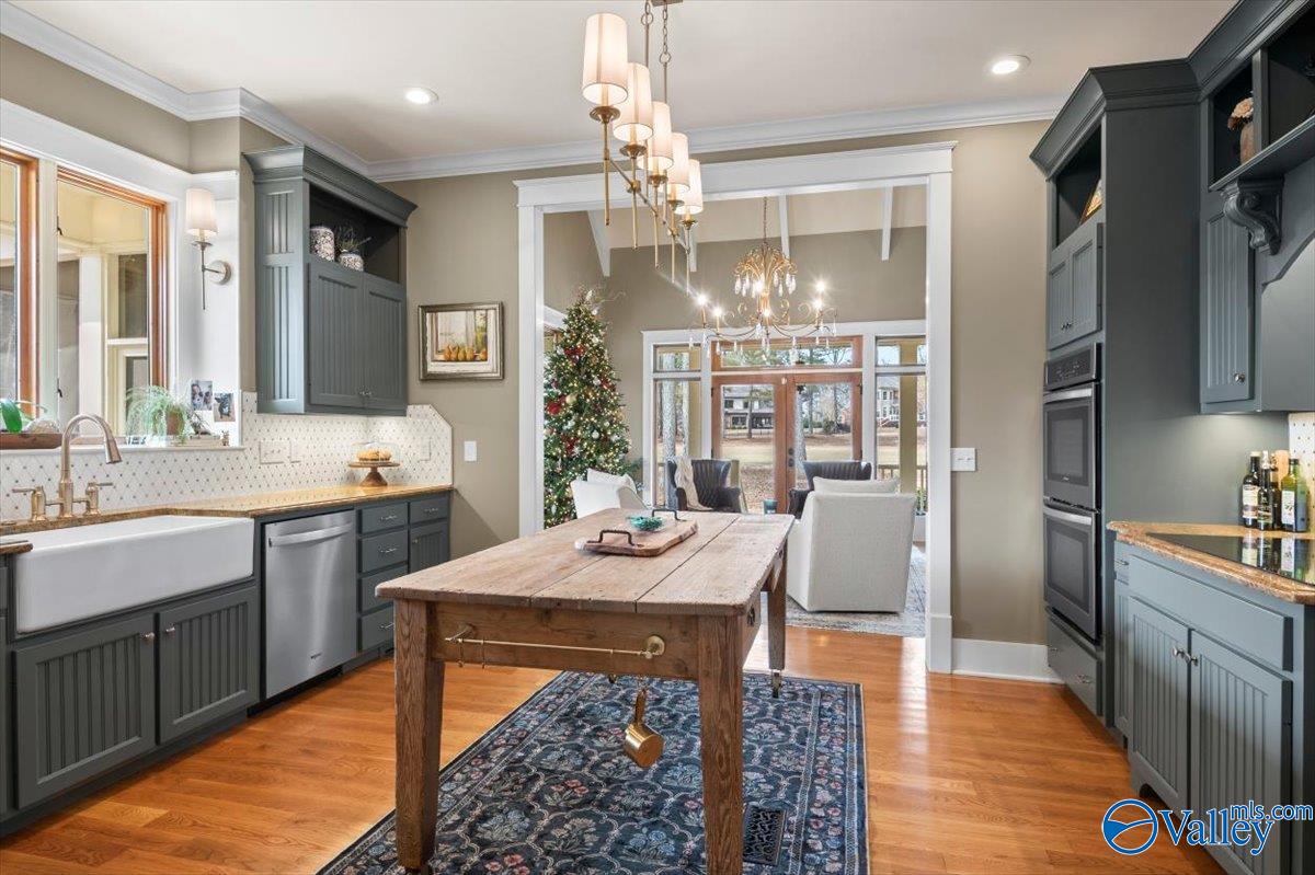 750 Cherokee Ridge Drive