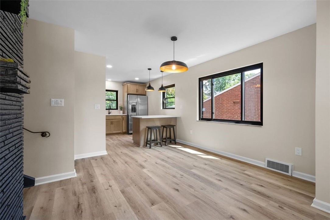 1229 Pinewood Dr