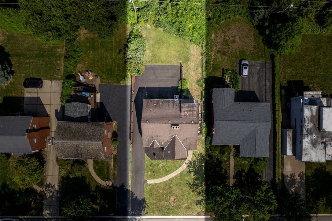 1229 Pinewood Dr