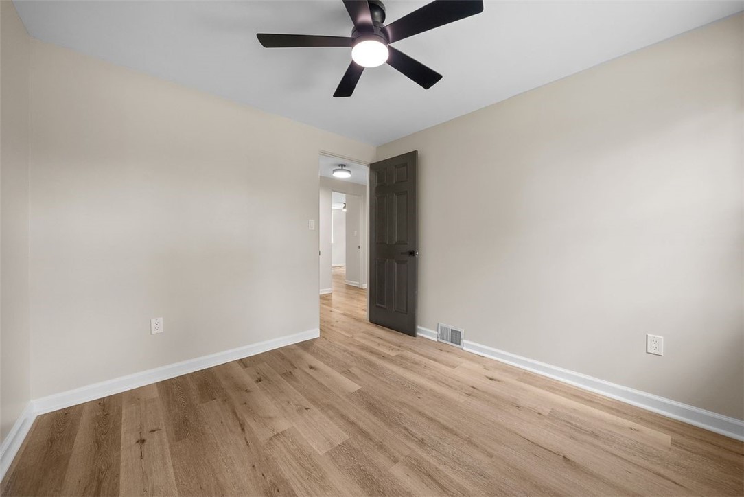 1229 Pinewood Dr