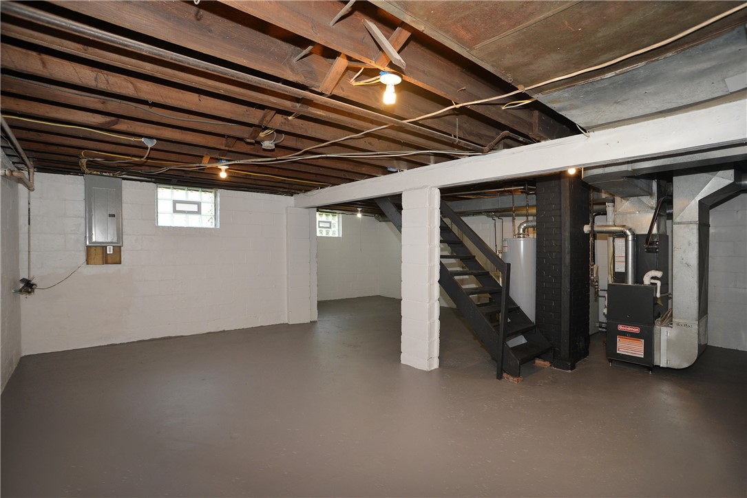 66 Oak St