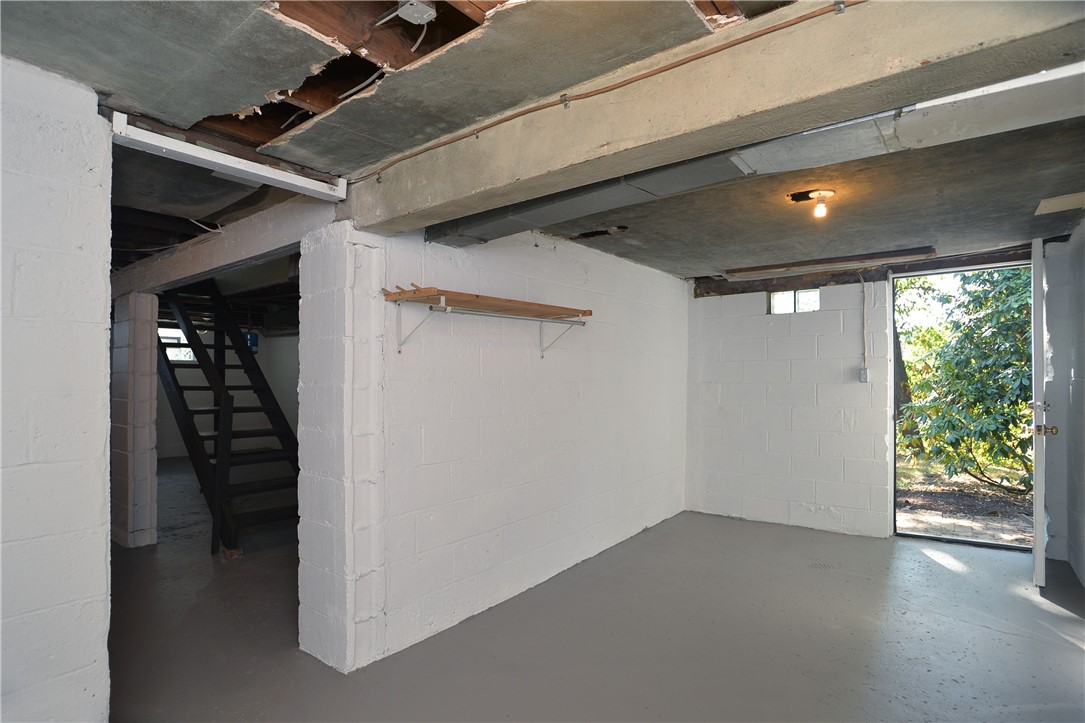 66 Oak St