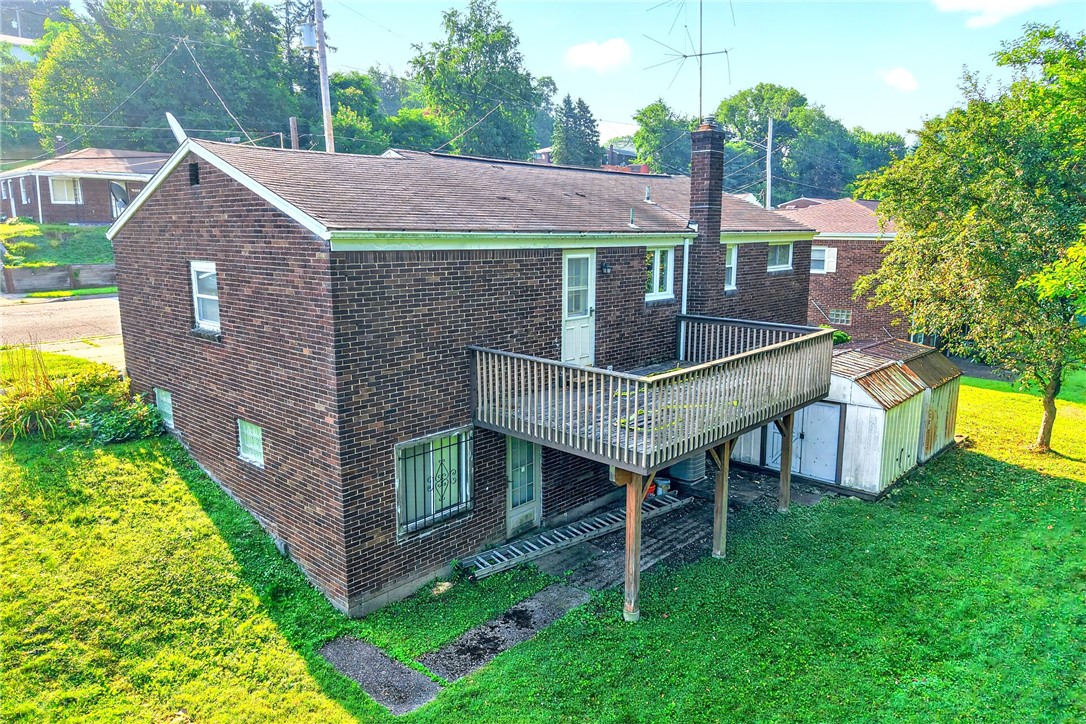 339 Berry St