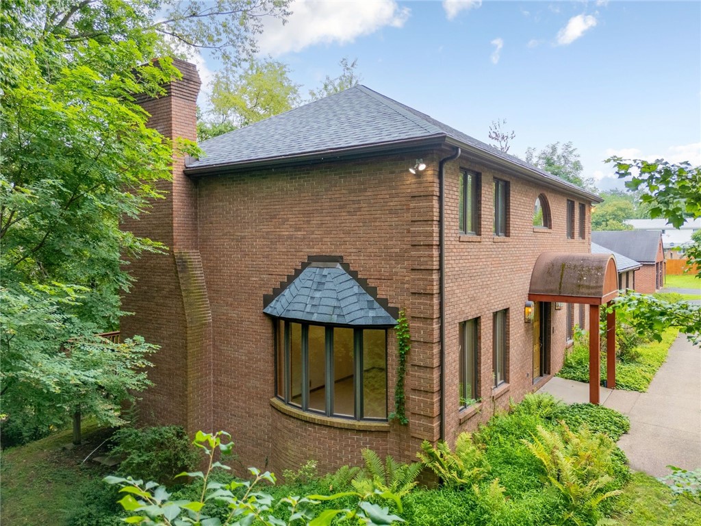 5 Fairview St