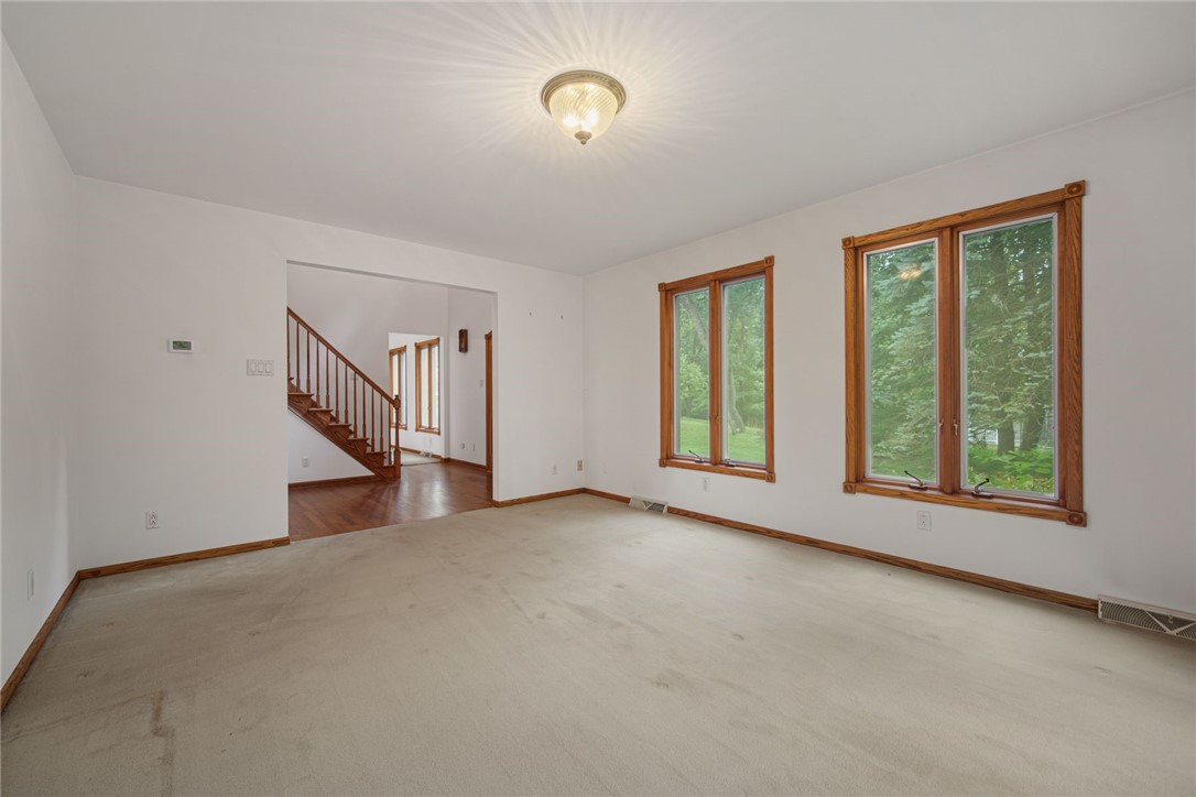 5 Fairview St