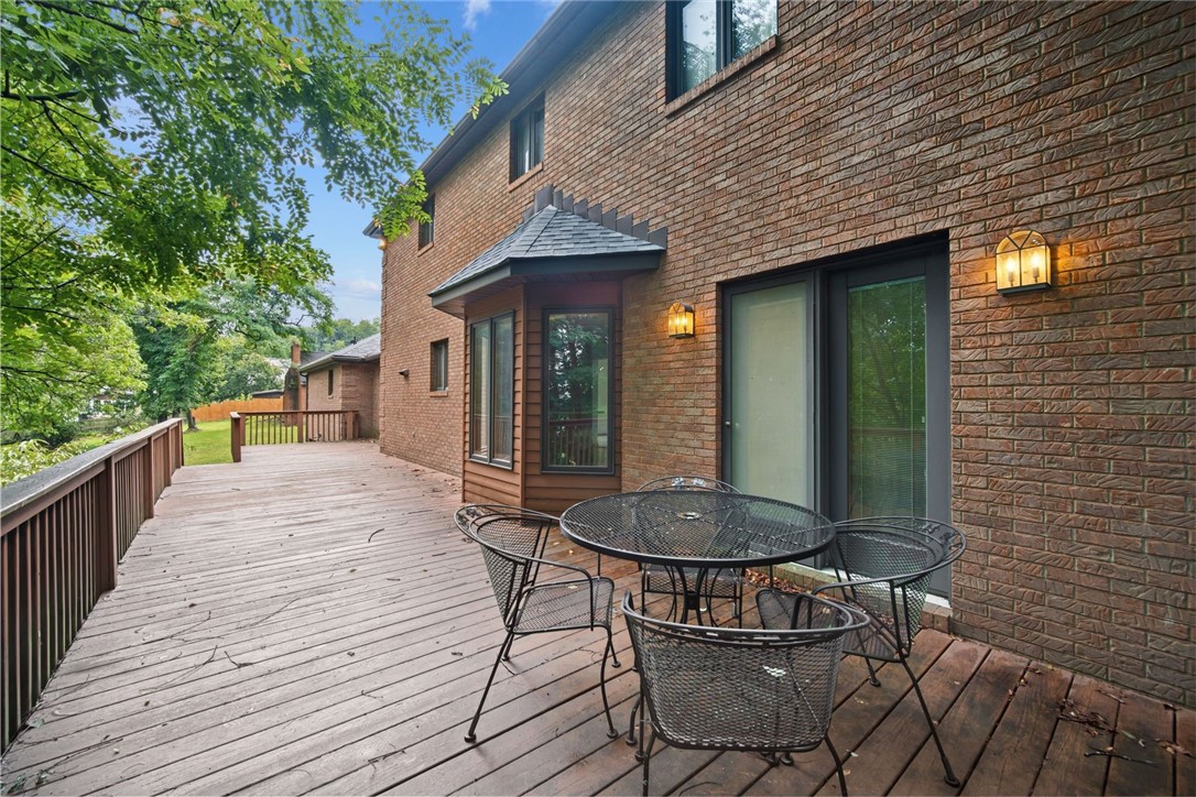 5 Fairview St