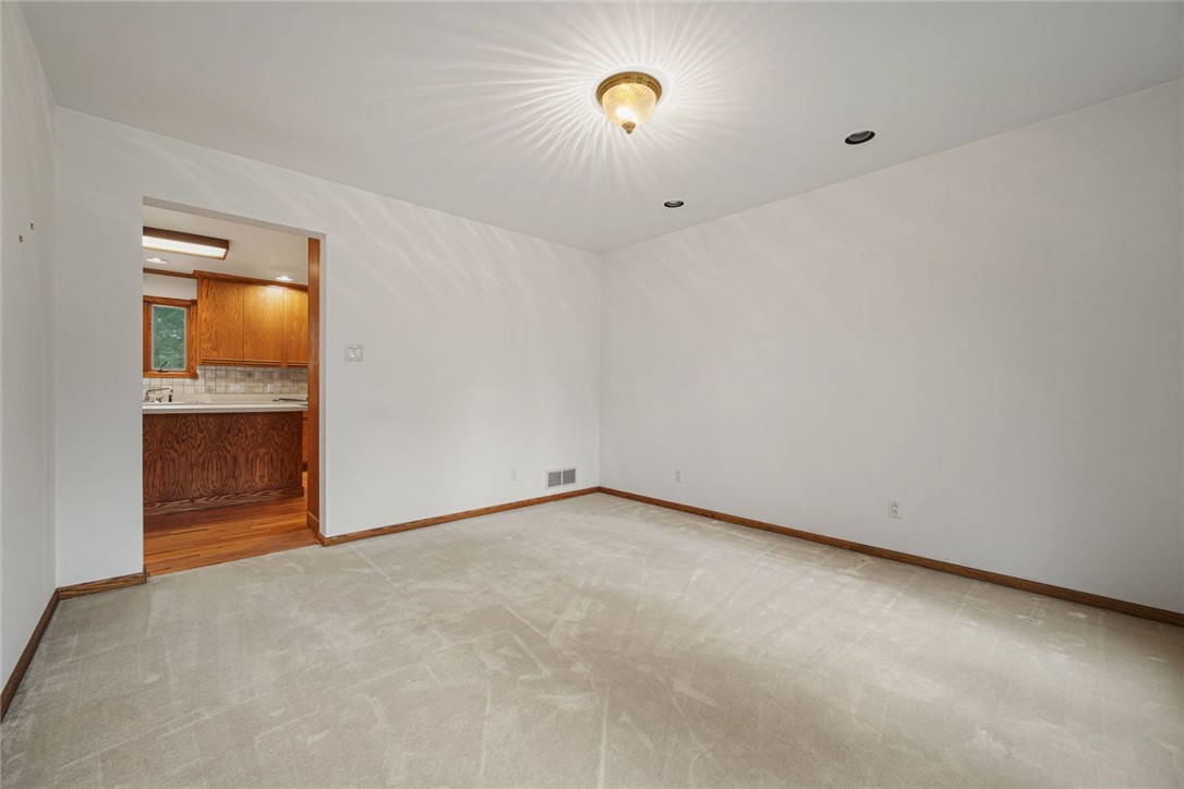 5 Fairview St