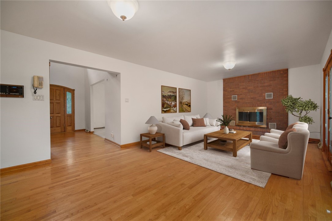 5 Fairview St