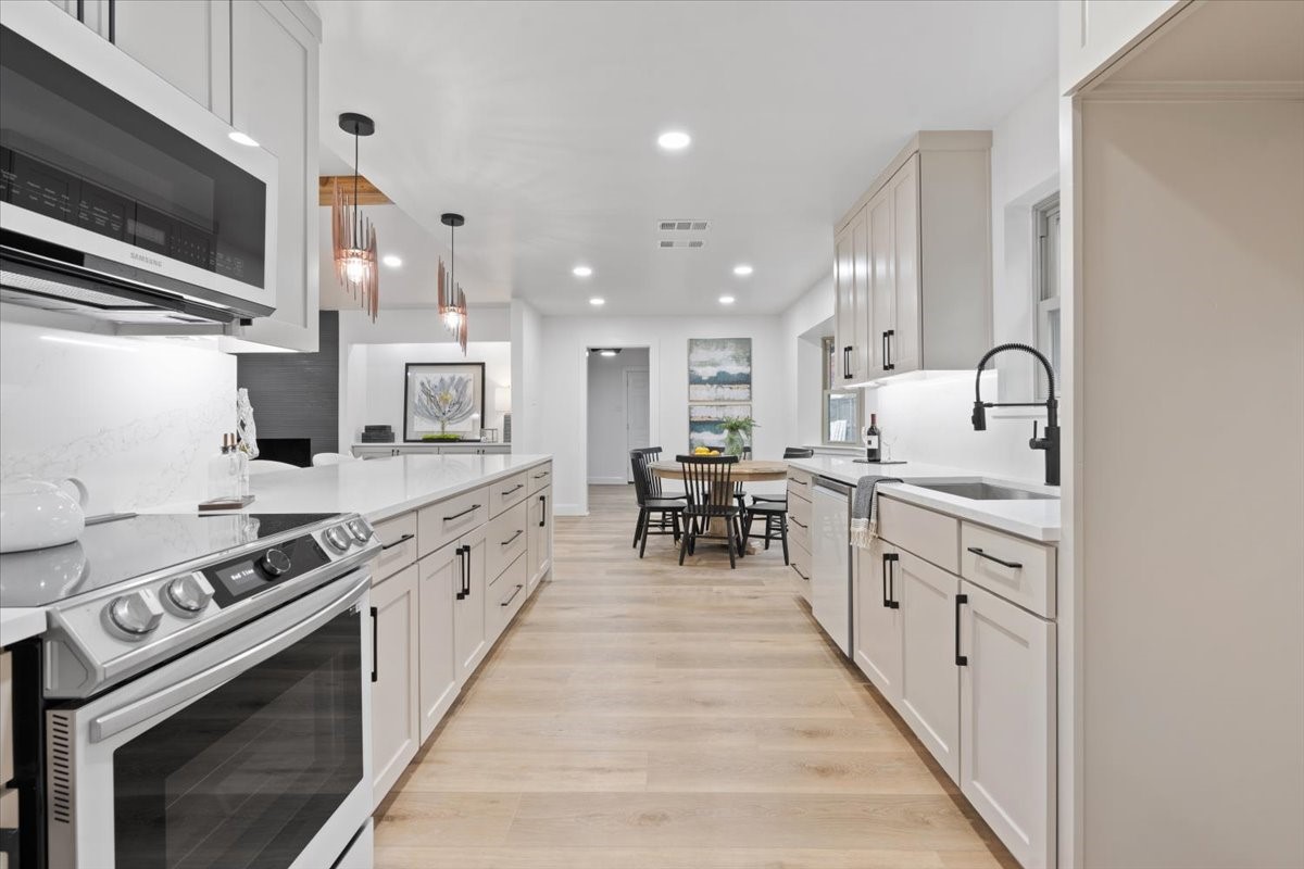 9368 Hunters Creek Drive