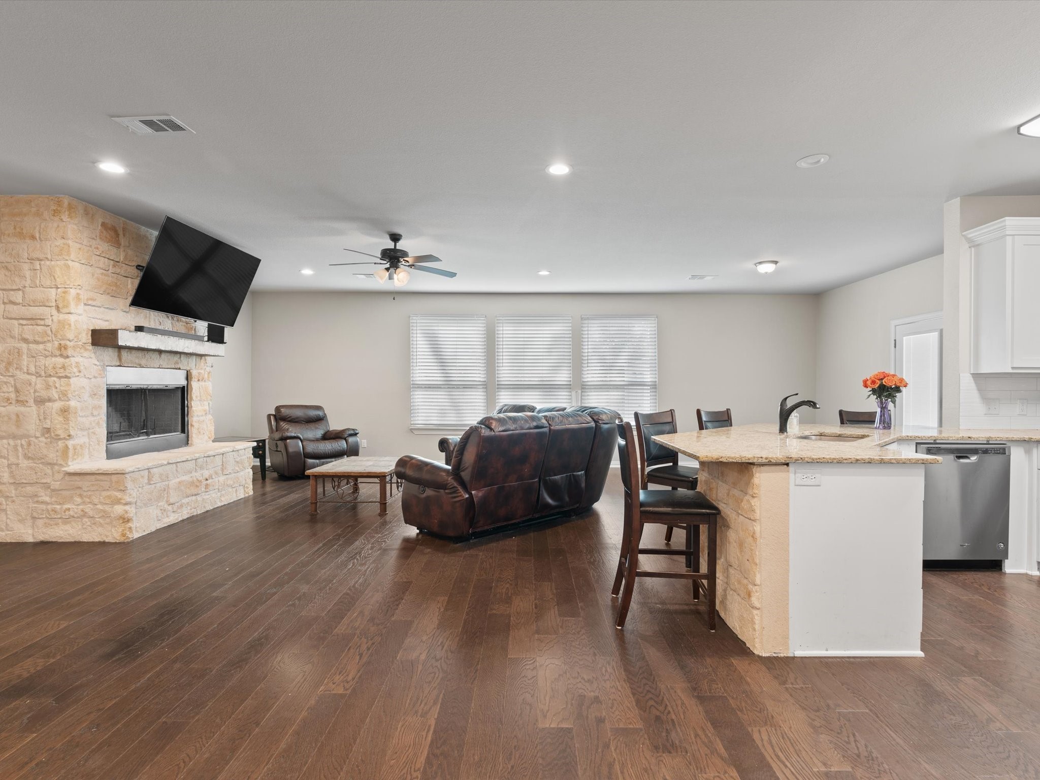 212 Hillcrest Street