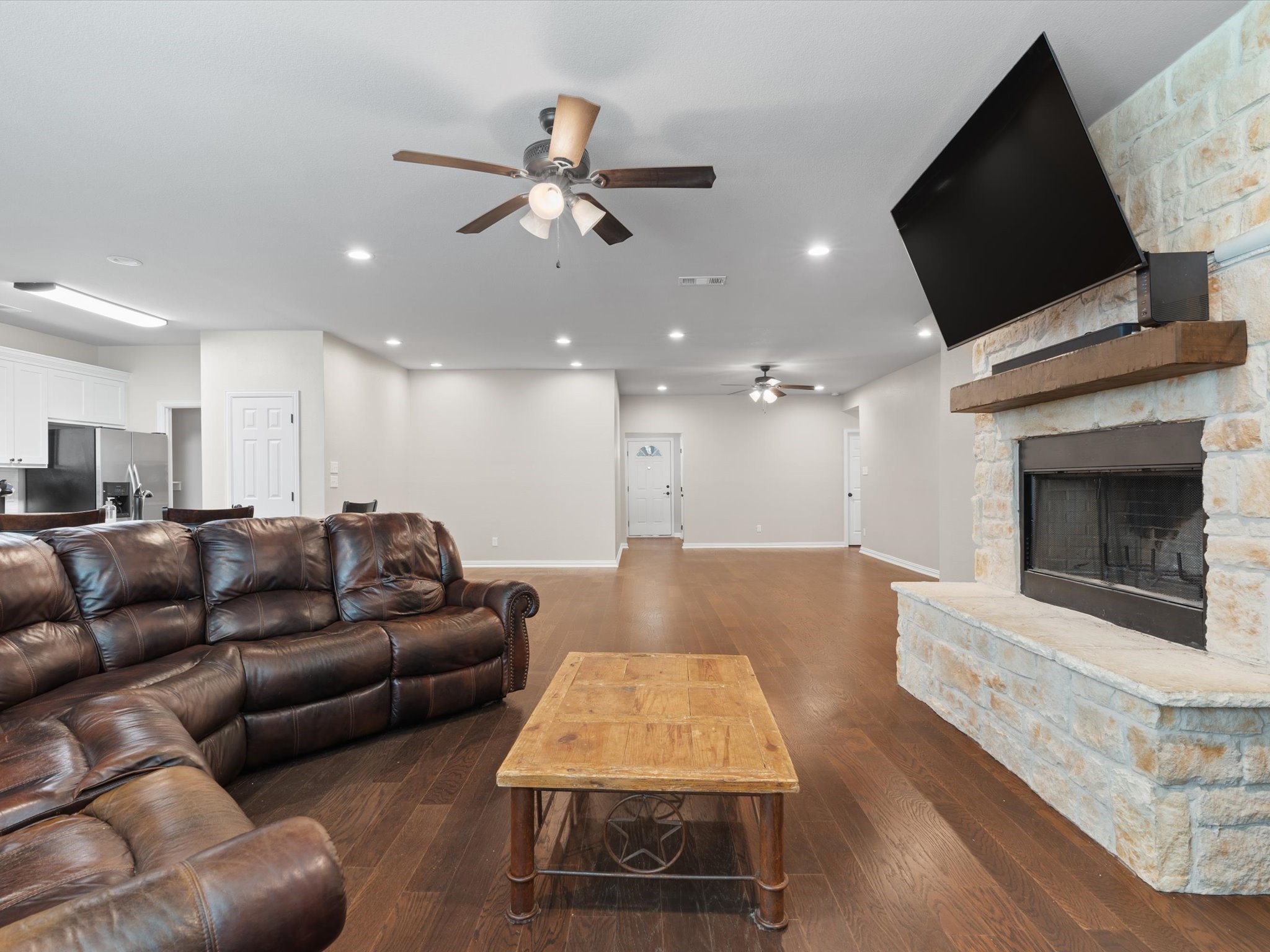 212 Hillcrest Street