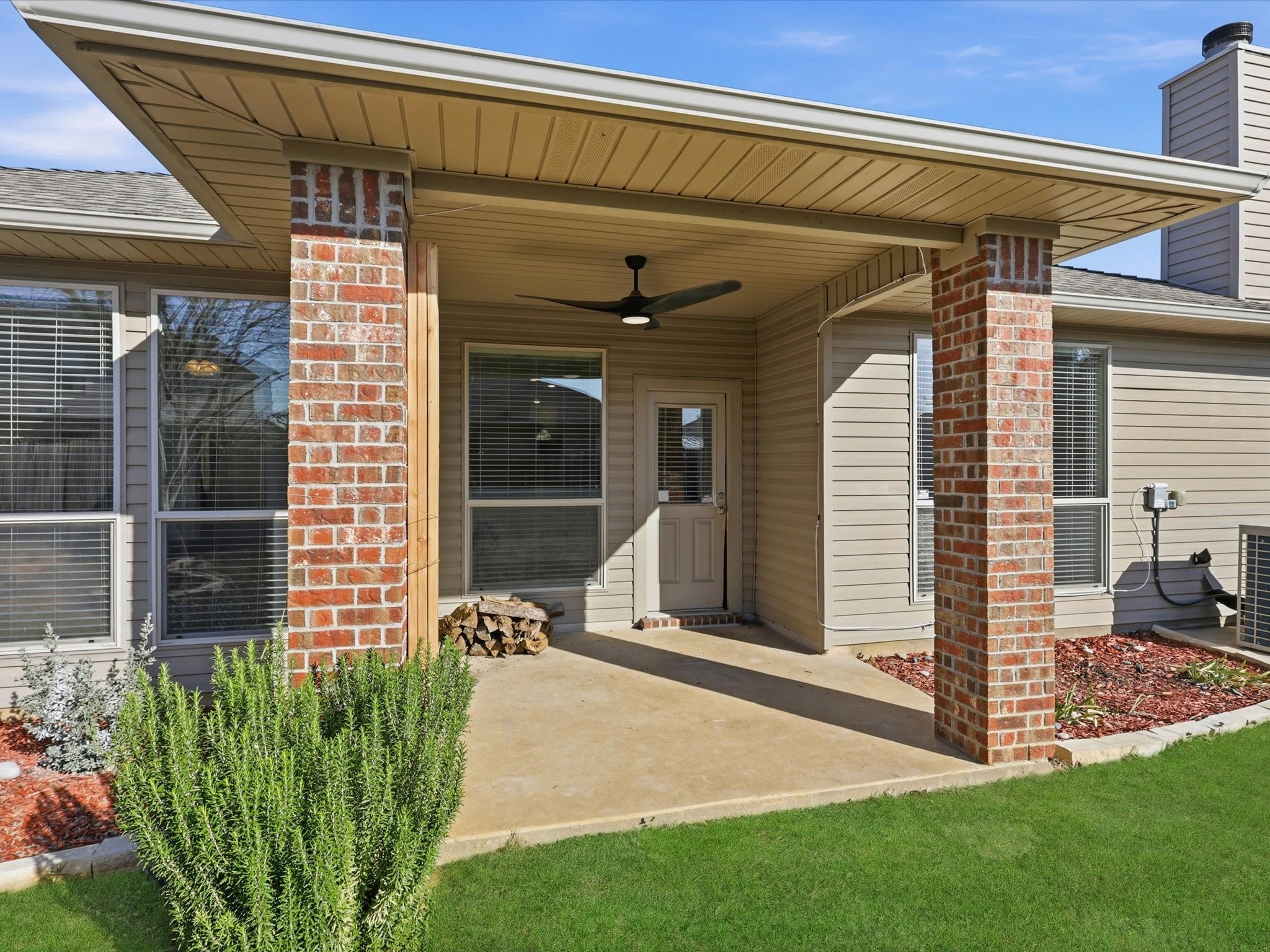 3313 Hornbeam Street