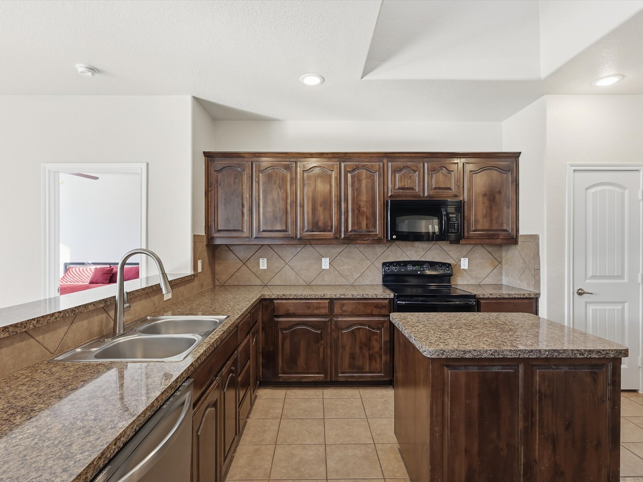 3313 Hornbeam Street