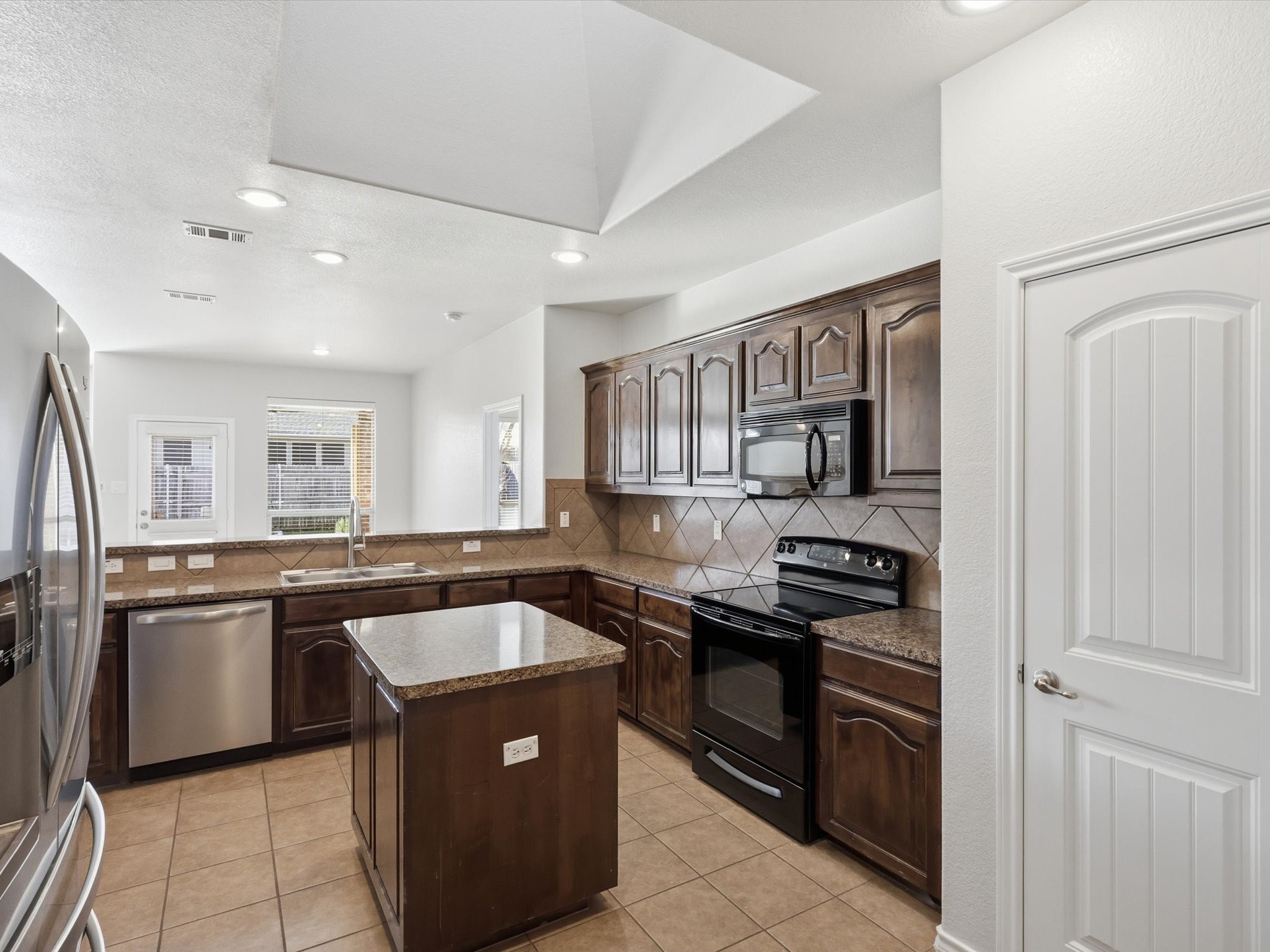 3313 Hornbeam Street