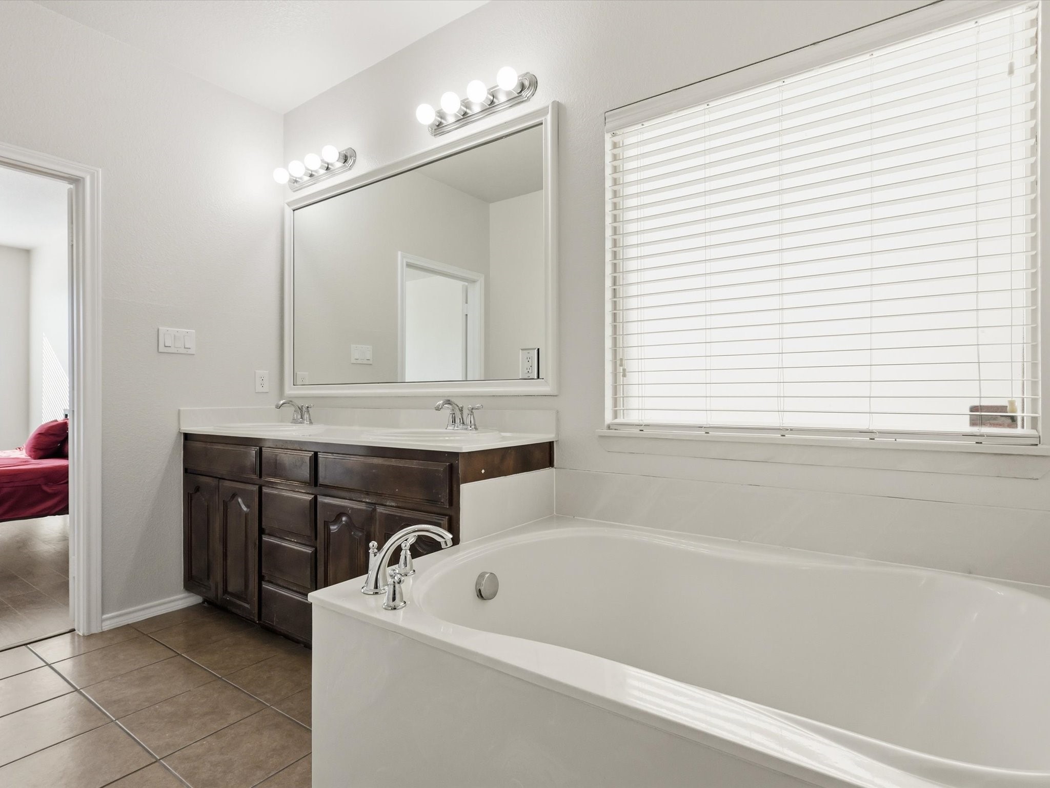 3313 Hornbeam Street