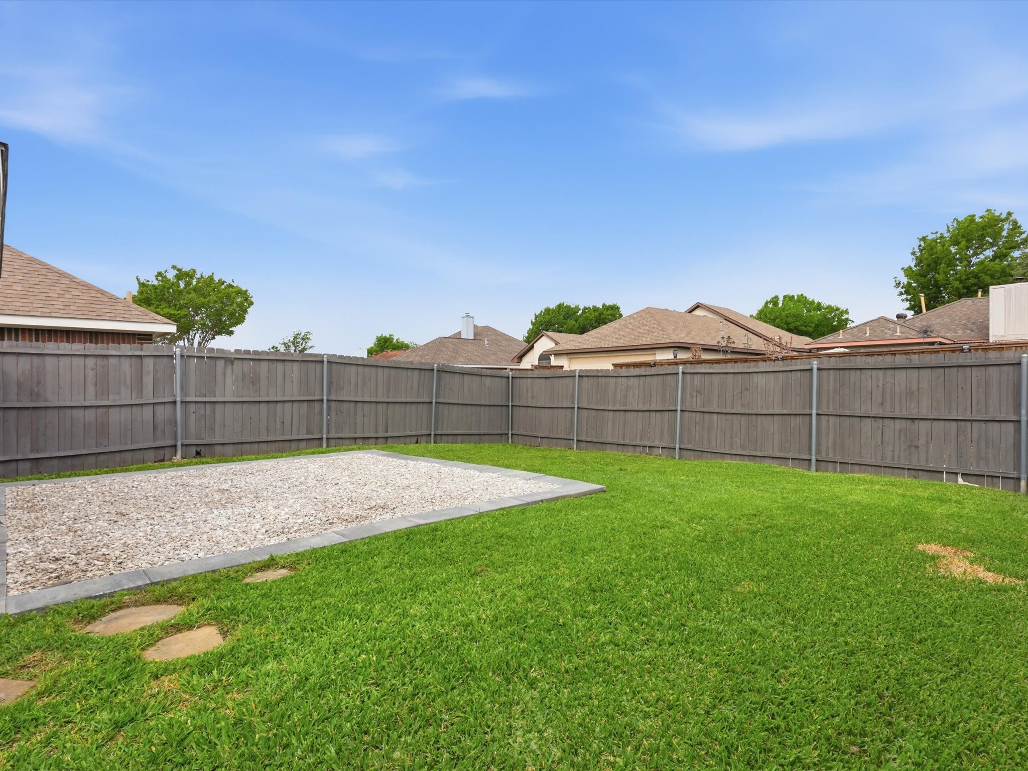 2519 Larkspur Lane