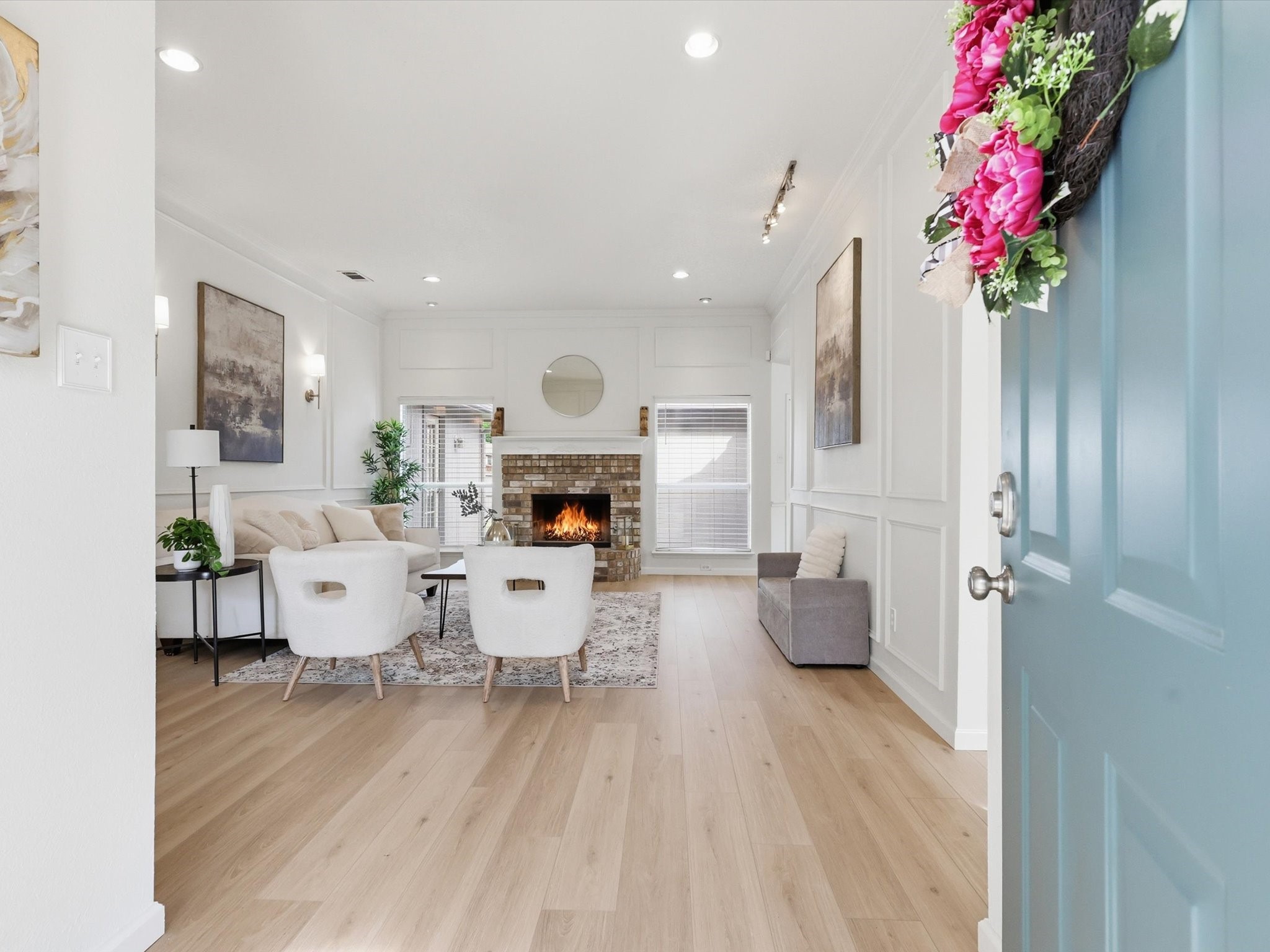 2519 Larkspur Lane