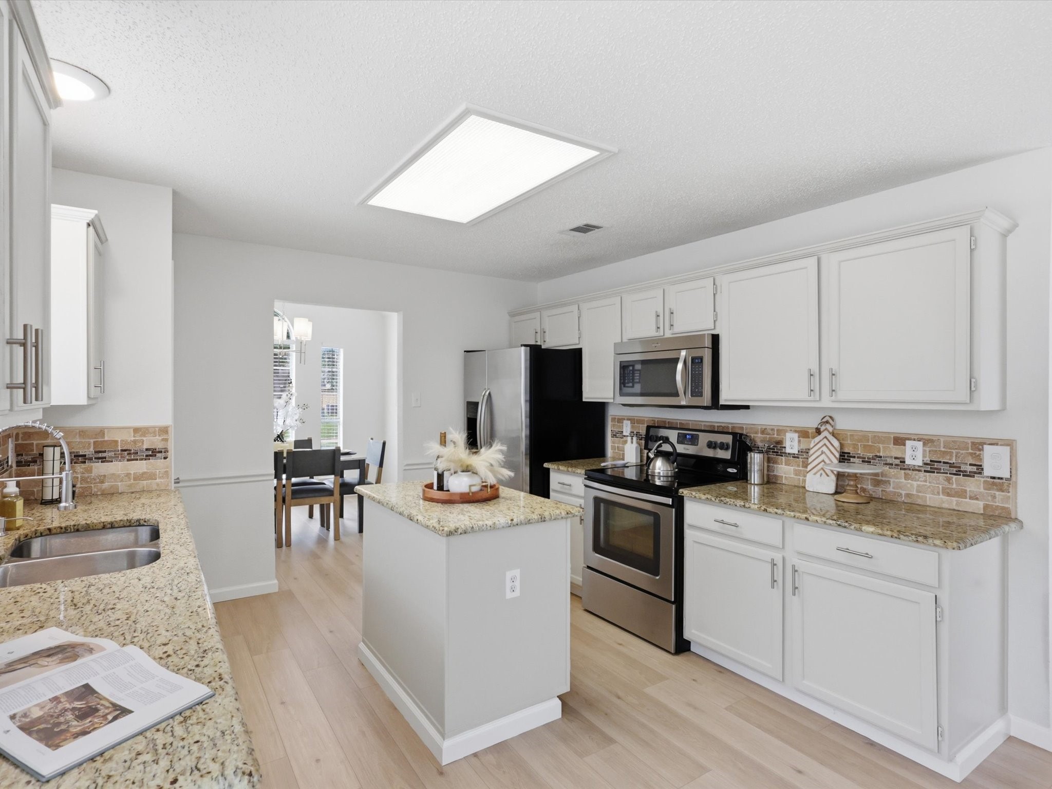 2519 Larkspur Lane
