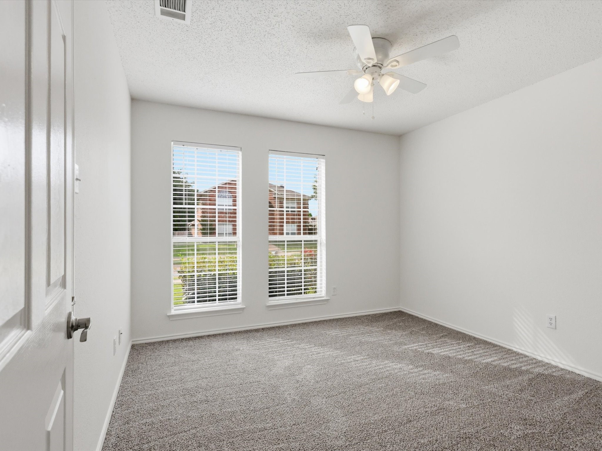 2519 Larkspur Lane