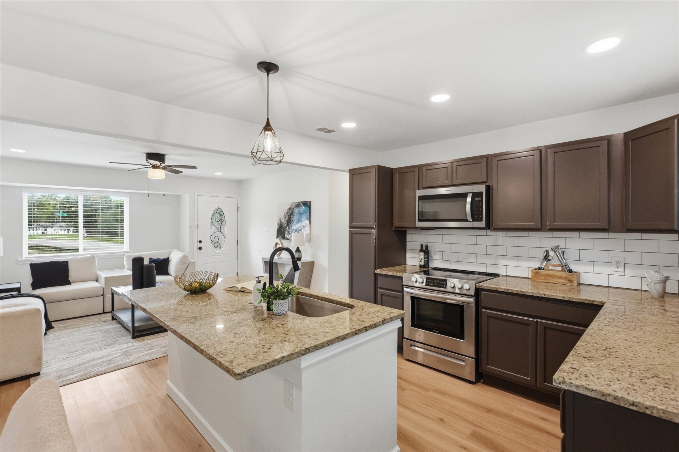 2511 Emerald Drive