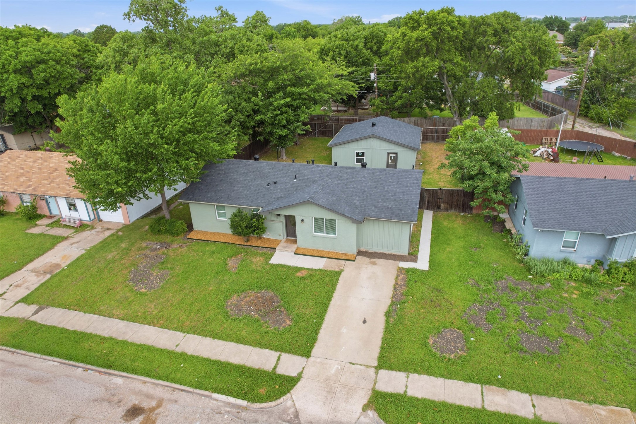 2511 Emerald Drive